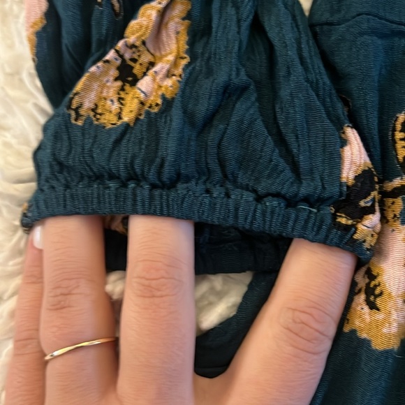 Floral peplum blouse - Picture 6 of 6